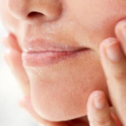 Urban Undo Cleanser -Yogaye Ventas PDP image urban undo cleanser model 1